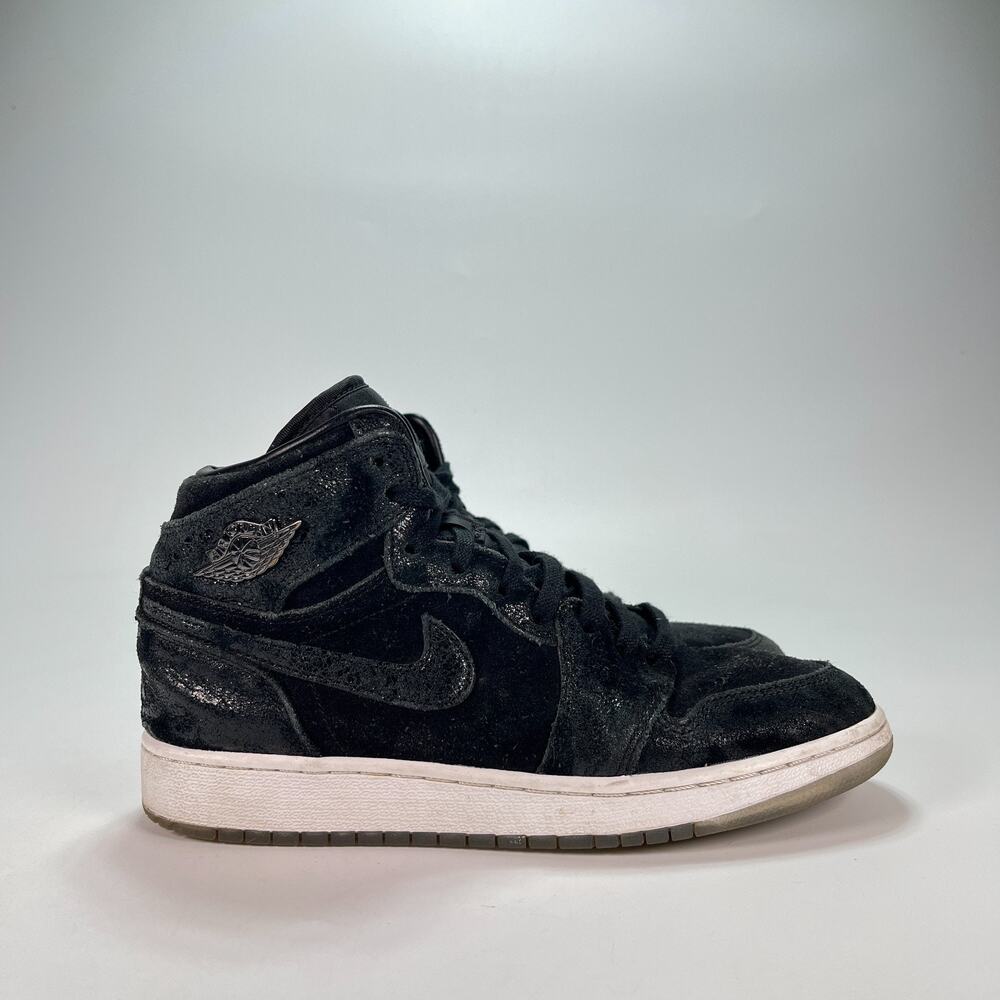 Air Jordan 1 Retro High Heiress Black Suede Sneakers 832596-001 Youth Size 5Y